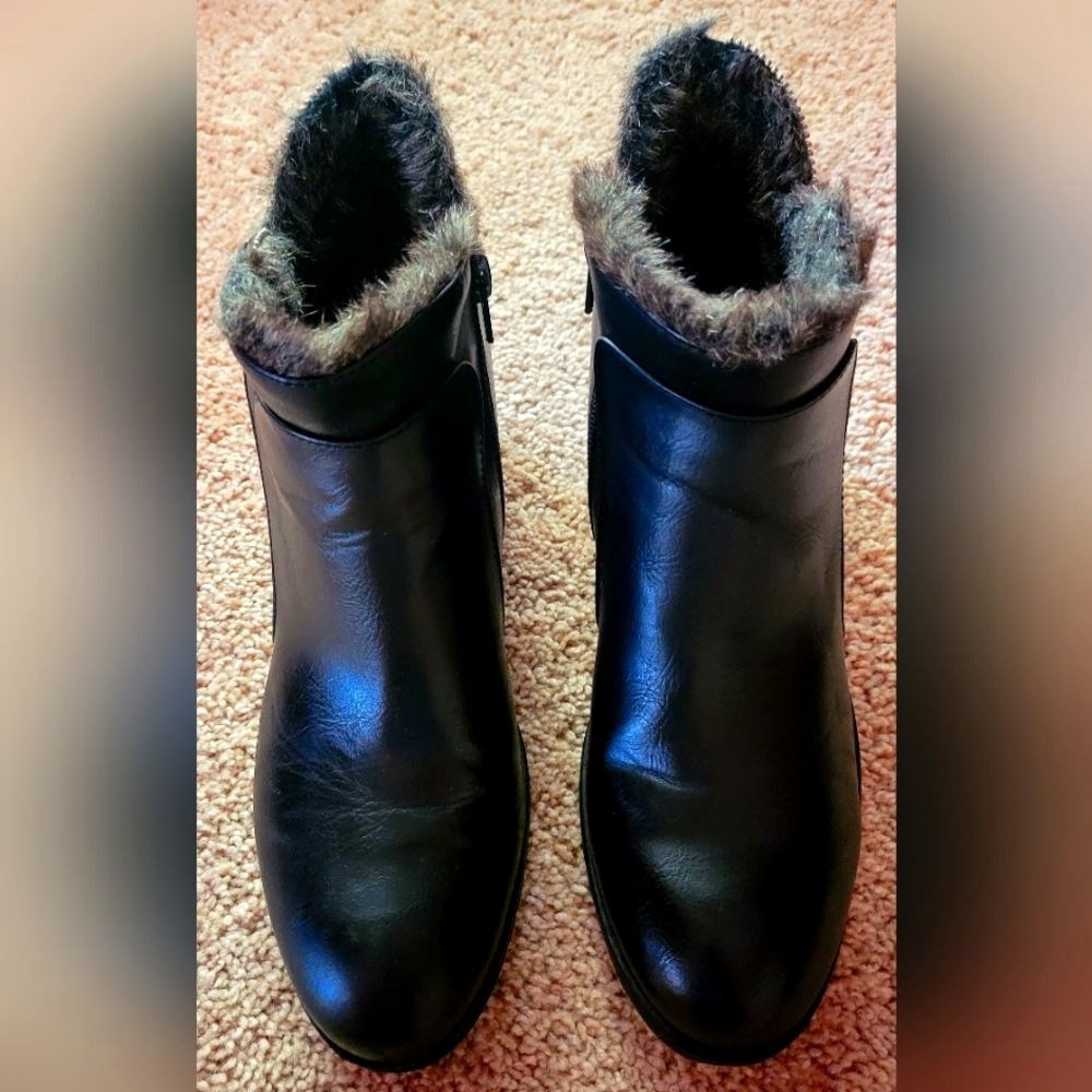 LONDON FOG warm, waterproof boots. Black. Size 8.5